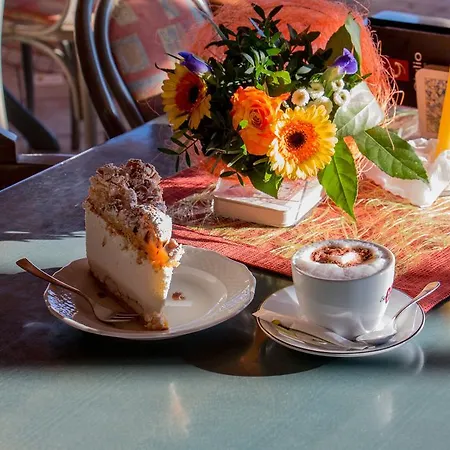 Almcafe Schnakenhoehe
